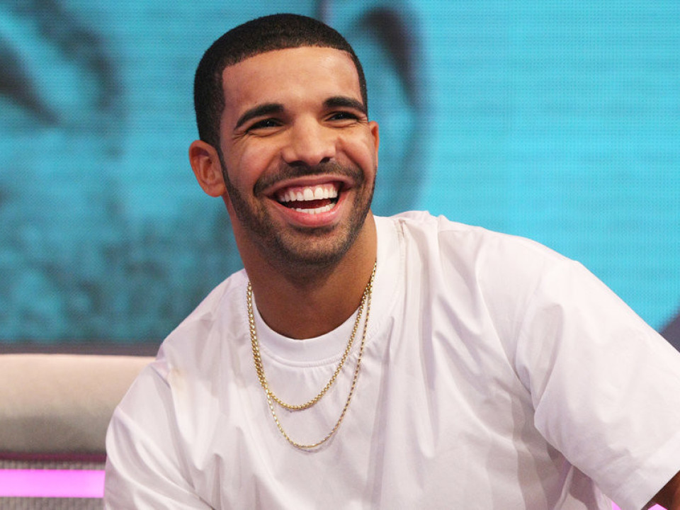 Drake - primul artist din istorie care depășeste 50 de miliarde de stream-uri