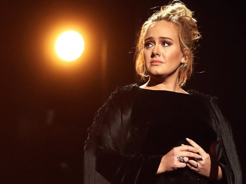 De ce divorţează Adele şi cât va pierde din avere?