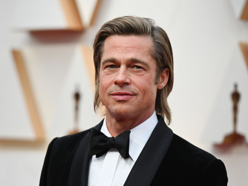 Brad Pitt s-a reprofilat? Actorul prezintă vremea în cadrul unui show online