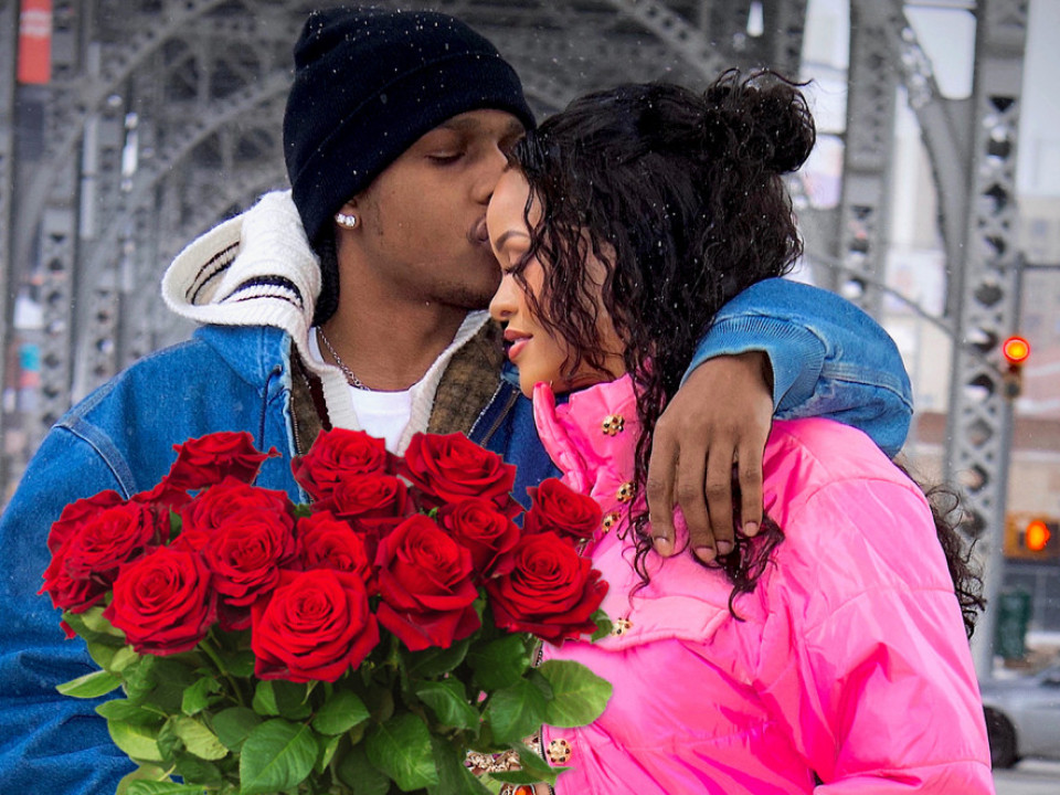 A$AP Rocky este ultra-romantic cu Rihanna - cum o răsfață rapper-ul pe artistă