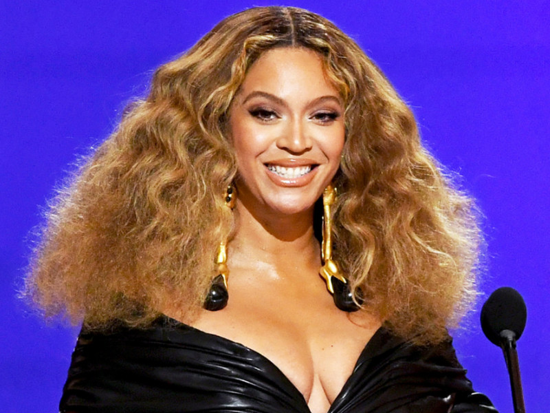 Beyoncé se întoarce la muzică. Artista și-a anunțat fanii că va lansa un nou album